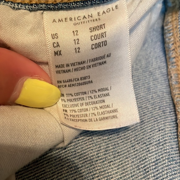 Mom Jean - Picture 4 of 4